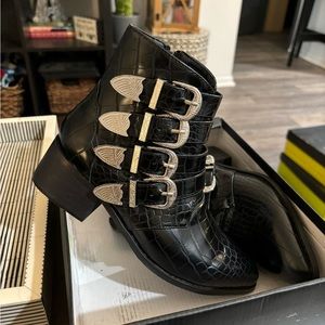 Brand new never worn faux snakeskin ankle boots